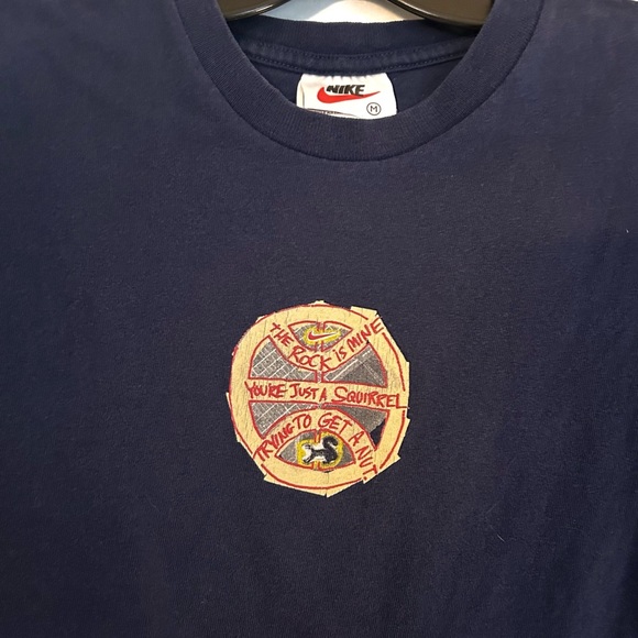 Vintage Nike Navy Blue Cotton Graphic T Shirt Youth Medium Yellow Basketball Y2K - Picture 3 of 8